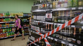 "Трезвая Россия" предложила ставить алкоголь в магазинах подальше от касс
