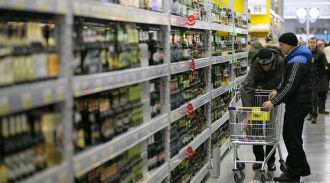 Совфед одобрил закон, повышающий штрафы за продажу алкоголя без лицензии